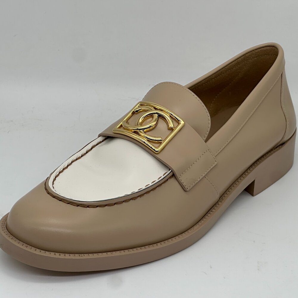 CHANEL 23B Two Tone Calfskin Leather CC Logo Loafers Flat Shoes - Picture 4 of 16